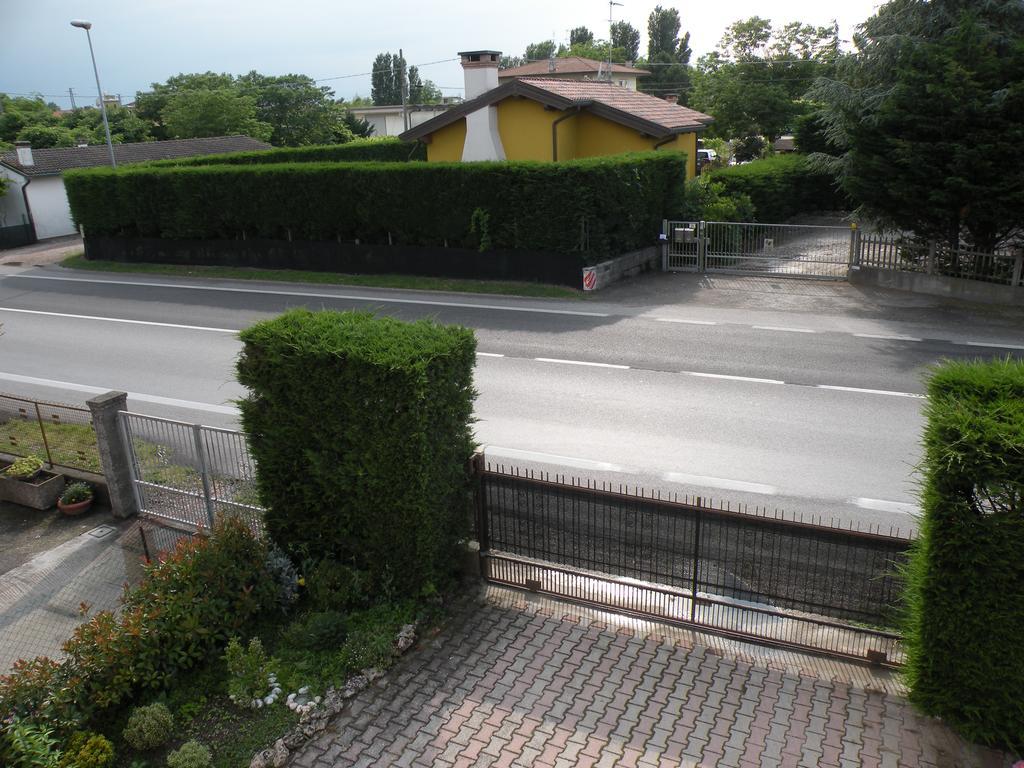 ロゾリーナ Casa Orianaヴィラ エクステリア 写真